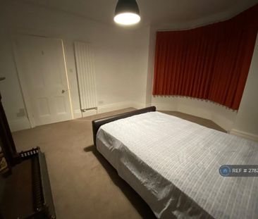 1 bedroom in a flat share to rent - Photo 6