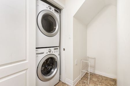 For Lease - 243 Elbern Markell Drive Unit# Basement, Brampton, Ontario - Photo 5