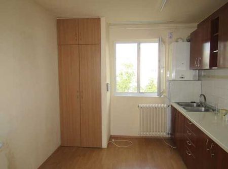 Apartament cu 4 camere, 75 mp, decomandat, partial mobilat, zona strazii Primaverii - Photo 4
