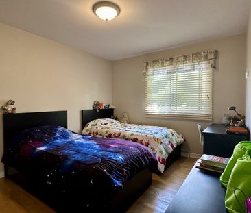 Spacieuse maison de 5 chambres avec garage et 2,5 salles de bains, ... - Photo 2