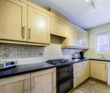 Room in a Shared House, Deerstalker Square, B16 - Photo 4