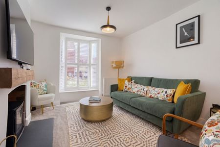 3 Bed Terraced House, Pathfinder Terrace, TA6 - Photo 4