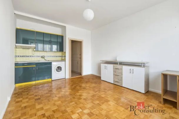 Pronájem bytu 1+kk 28 m - Fotografie 1