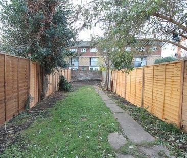 Felixstowe Road, London, N9 - Photo 6