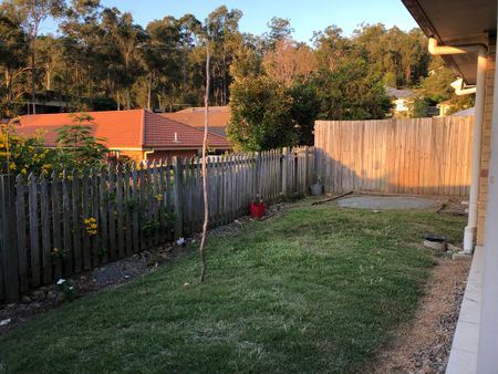 4 Bedroom Family Home! - Photo 5