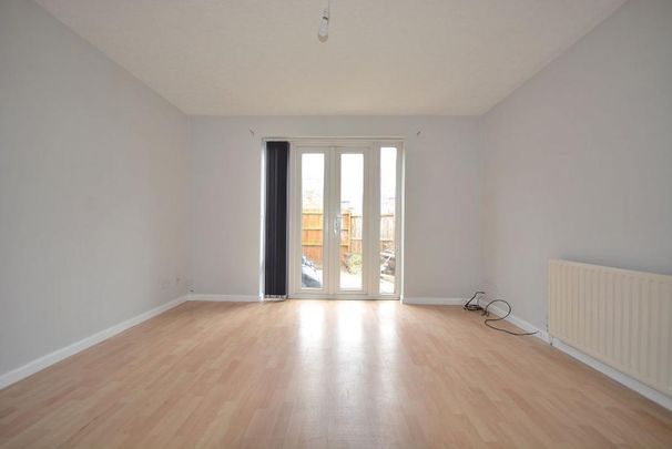 2 bedroom townhouse to rent - Photo 1