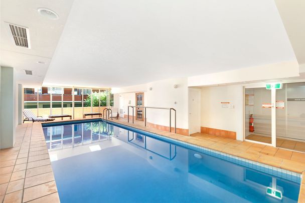 Stylish Garden Apartment with Private Entrance and Oversized Terrace - Photo 1