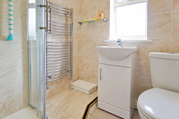 Novers Park Drive, Knowle, BS4 1RQ - Photo 1