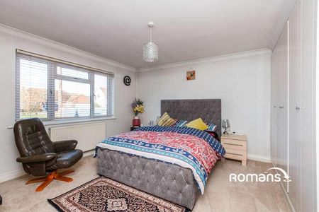 Blenheim Road, Old Basing, Basingstoke, Hampshire, RG24 - Photo 4