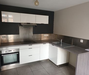 Location Appartement 3 pièces 77m² - Photo 4