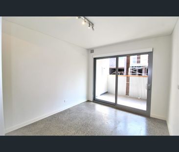 1/8 Shelleys Lane, Enmore, NSW 2042 - Photo 4