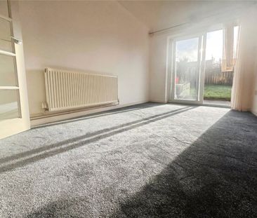 Glaisdale Gardens, Wolverhampton, West Midlands, WV6 - Photo 3