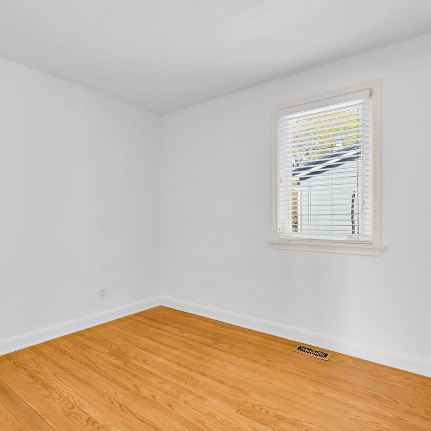 For Lease - 48 Maple Avenue Unit# Upper, Mississauga, Ontario - Photo 1