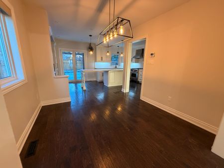 For Lease - 2129 Glenfield Road Unit# Main, Oakville, Ontario - Photo 4