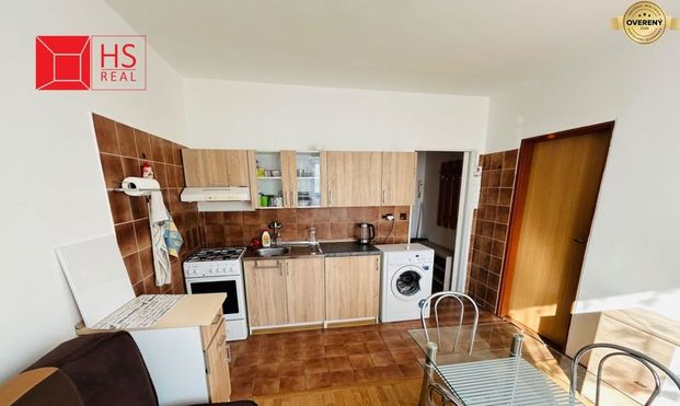 Prenájom 1 izb. bytu na Podzámskej v NZ - Fotografia 1