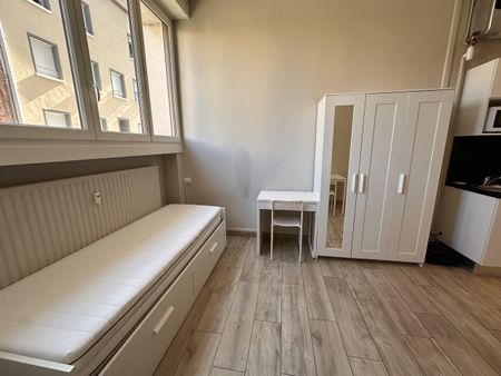 Location Appartement 1 pièce 17m² LYON 3ème - Photo 3
