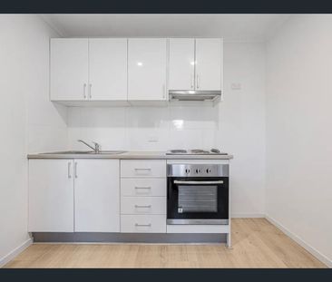 Stylish Two Bedroom Granny Flat in Peaceful Setting - Photo 3