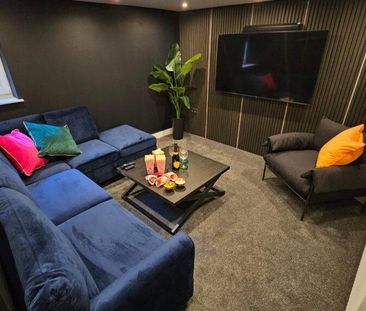 1 bedroom in a house share to rent - Photo 1