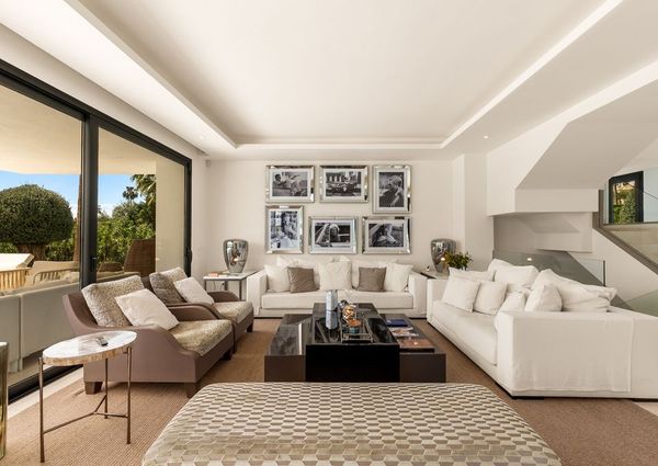 4 bedroom luxury Villa for rent in El Paraíso, Andalusia