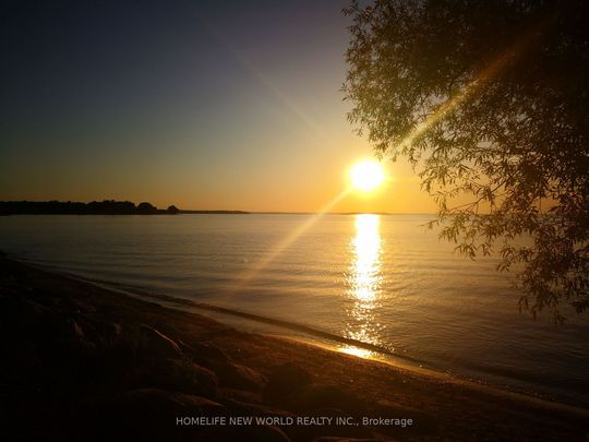 For Lease - 21 Garrett Styles Drive, Georgina, Ontario - Photo 1