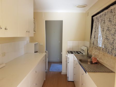 5 Julie Court, Corio - Photo 2