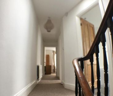 6 bedroom terraced house to rent - Photo 1