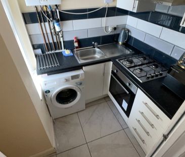 2 Bed Flat, Oval Road, B24 - Photo 4