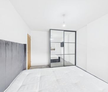 3 bedroom semi-detached house to rent - Photo 6