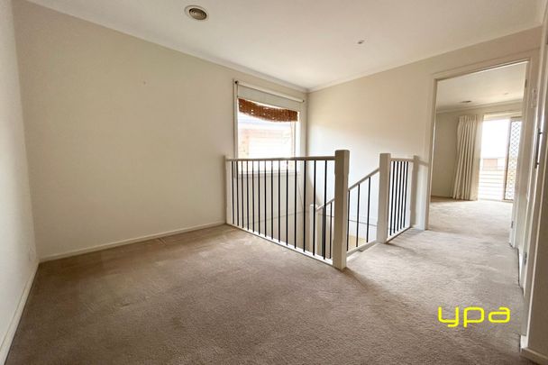 30 Callista Circuit, TAYLORS HILL - Photo 1