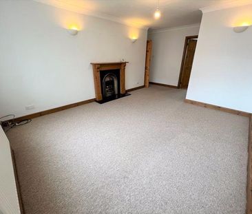 2 bedroom ground floor flat to rent - Photo 1