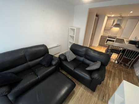 2 bedroom flat to rent - Photo 4