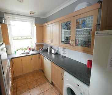 14 Carlton Road, Bournemouth - Photo 4