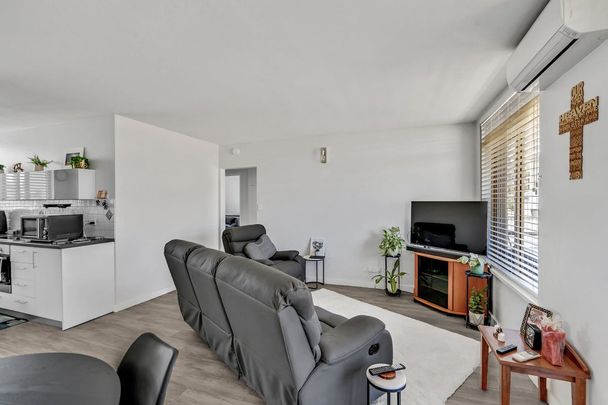 2/173 Ocean Drive - Photo 1