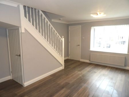 Kennington Grove,Edlington,Doncaster, DN12 - Photo 2