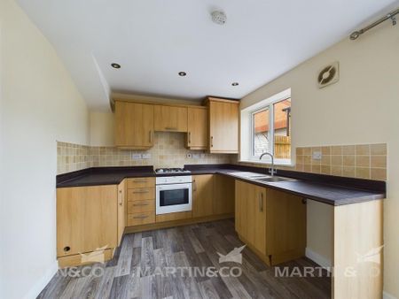 3 bedroom detached house to rent - Photo 2