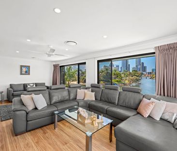 Easterly Skyline Views from Contemporary Waterfront Home - Unfurnished - Photo 5