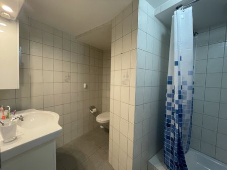 Studio au rez-de-chaussée - Photo 5