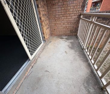 Neat and tidy ground floor unit Garage has internal access - Photo 5