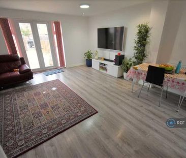 3 bedroom end of terrace house to rent - Photo 1