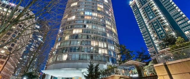 Coal Harbour 2 Bedroom Suite, Parking, 1 Pet Ok! | 1200 Alberni Street, Vancouver - Photo 1