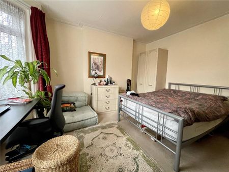 4 bedroom detached house to rent - Photo 3