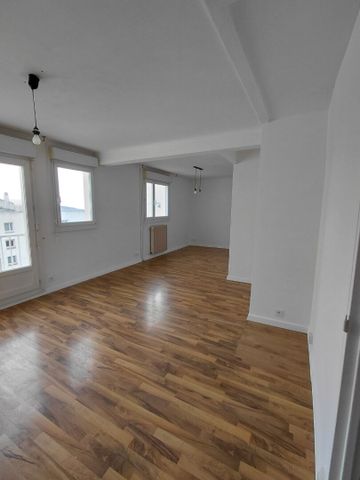 Location Appartement 4 pièces 73m² - Photo 3