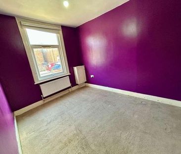 The Crescent, Slough, SL1 - Photo 4