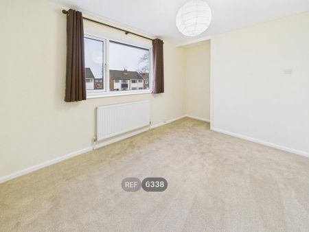 3 bedroom detached house to rent - Photo 3