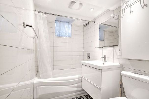 2 Bed 1 Bath - Furnished Semi-Basement - Photo 1