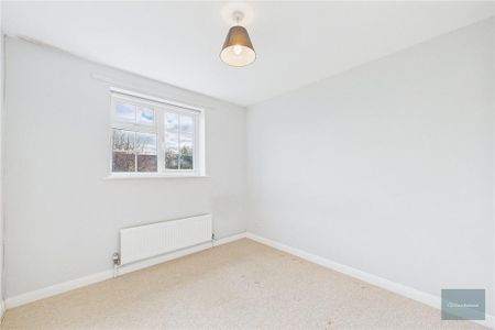 4 bedroom detached house to rent - Photo 3