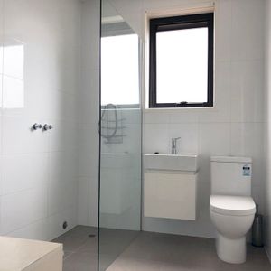 Breathtaking Views, Fully Furnished - Photo 2