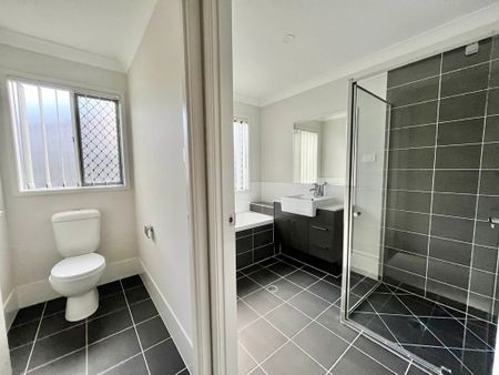 7 Crestwood Road, Thornton - Photo 5