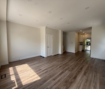 For Lease - 13 Highland Avenue, Hamilton, Ontario - Photo 1