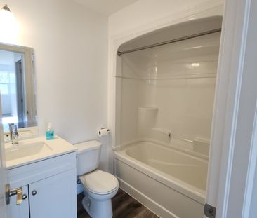 For Lease - 9 Queen Street Unit# 205, Springwater, Ontario - Photo 1